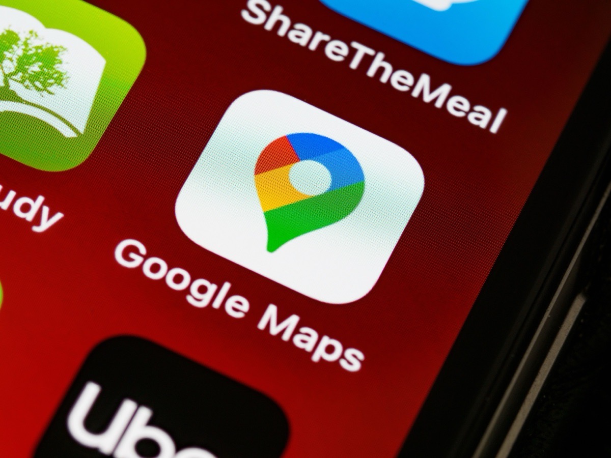 L'application Google Maps sur l'écran d'un téléphone